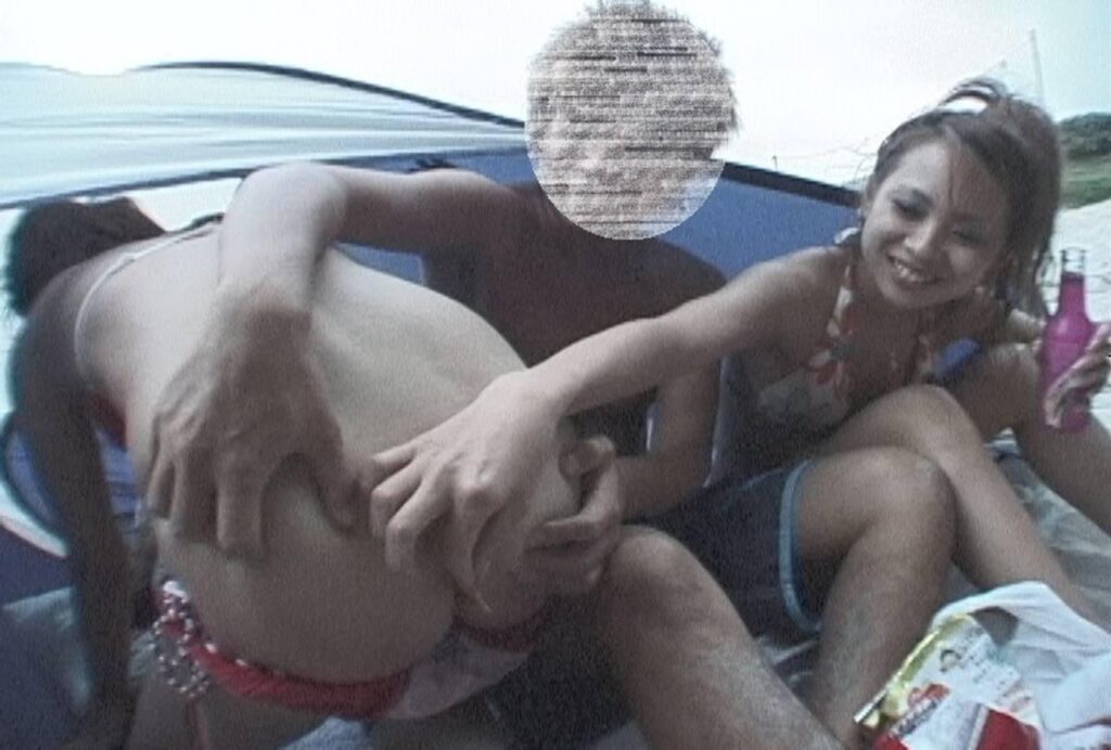 FC2-PPV-3102529 【生ドル海・未修正】お持ち帰り宴会4P乱交!!!!親友の前で初のH披露は2×2の4連発!!!!オフショットの長まわし未公開映像含むオリジナル版!!