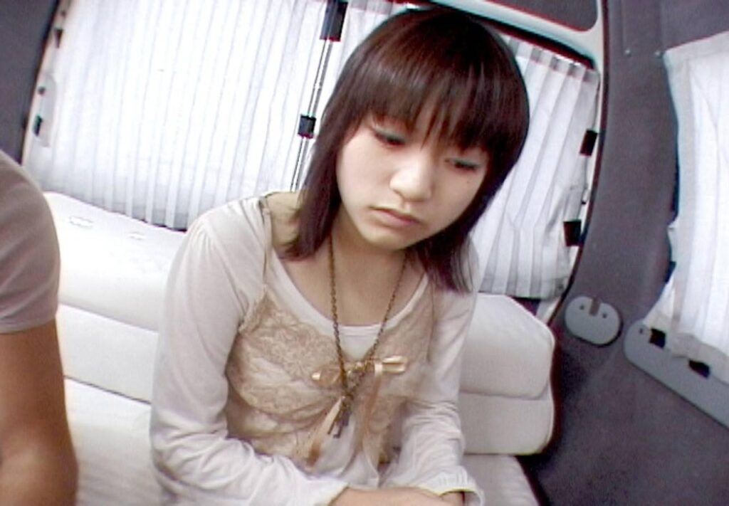 FC2-PPV-3152686 【生ドル・未修正】色白素肌かわいいにガチ挿入2連発!!人形のようなキレイな肢体に濃厚ザーメン大量発射!!未公開含むオリジナル版!!