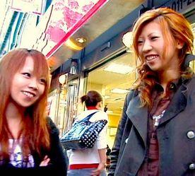 FC2-PPV-4215144 【生ドル・未修正】友達紹介で棚ボタ生挿入3連発!!!中出しザーメン未公開のかき出し有!!剛毛マン毛のエッチなギャル2人の素が分かる行為後オフトークもたっぷりの長尺2時間40分!!完全オリジナル版!!