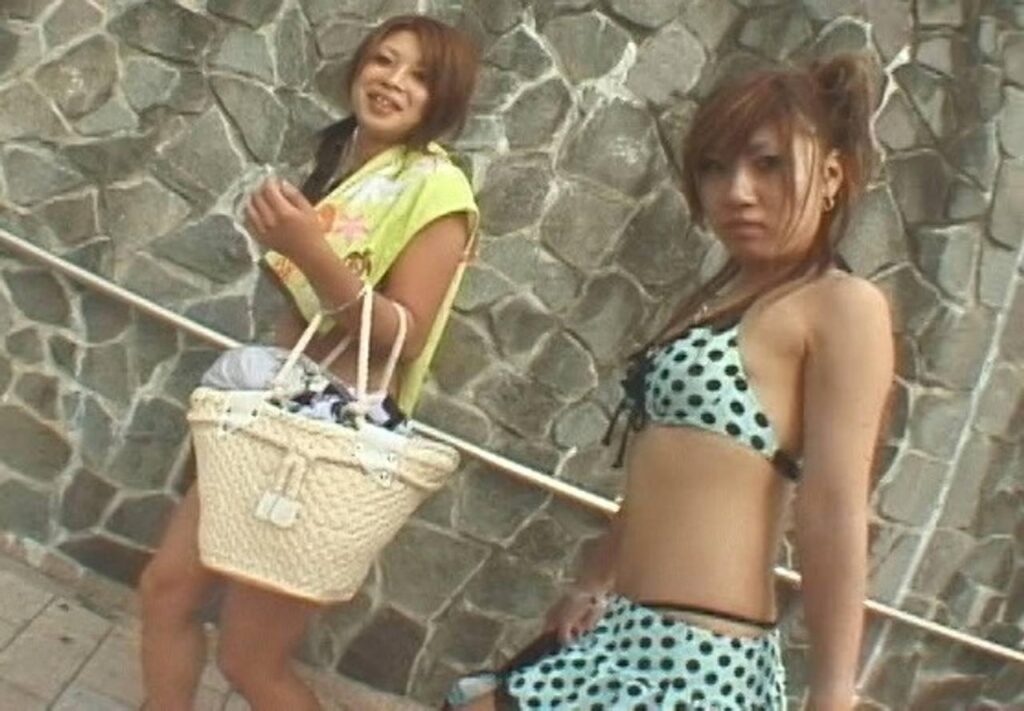 FC2-PPV-4413972 【生ドル海・未修正】ビキニ日焼け肌に生挿入2連発!!イケメン巨根でたまらずエロさ大解放!!3Pで自らフェラするスケベっぷり!!未公開含むオリジナル版!!